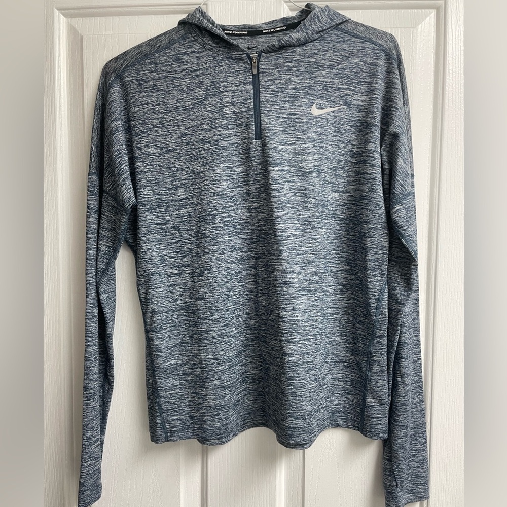 Women’s NIKE running pullover size M
